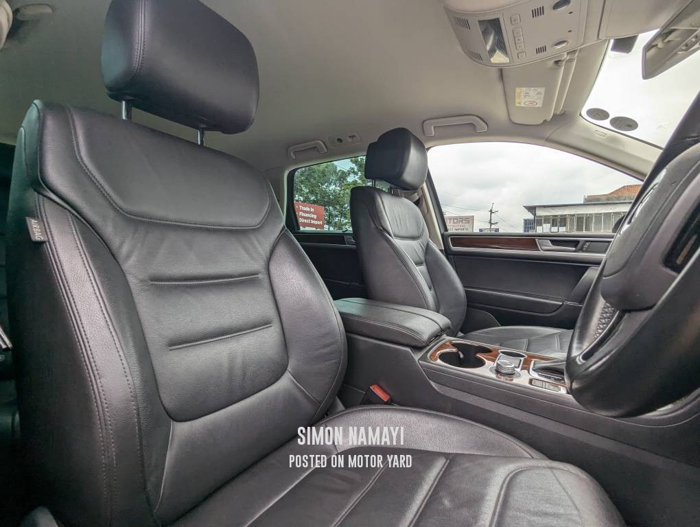 Volkswagen Touareg 2016 Black