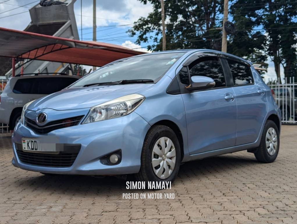 Toyota Vitz 2014 Blue