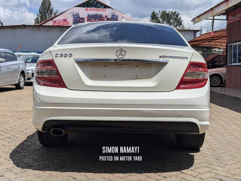 Mercedes-Benz C200 2008 White