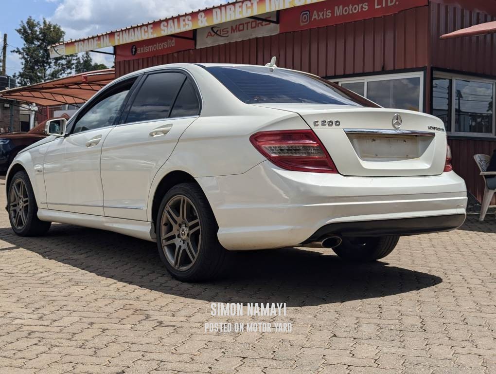 Mercedes-Benz C200 2008 White