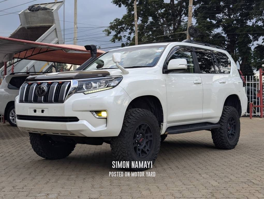Toyota Land Cruiser Prado 2018 White