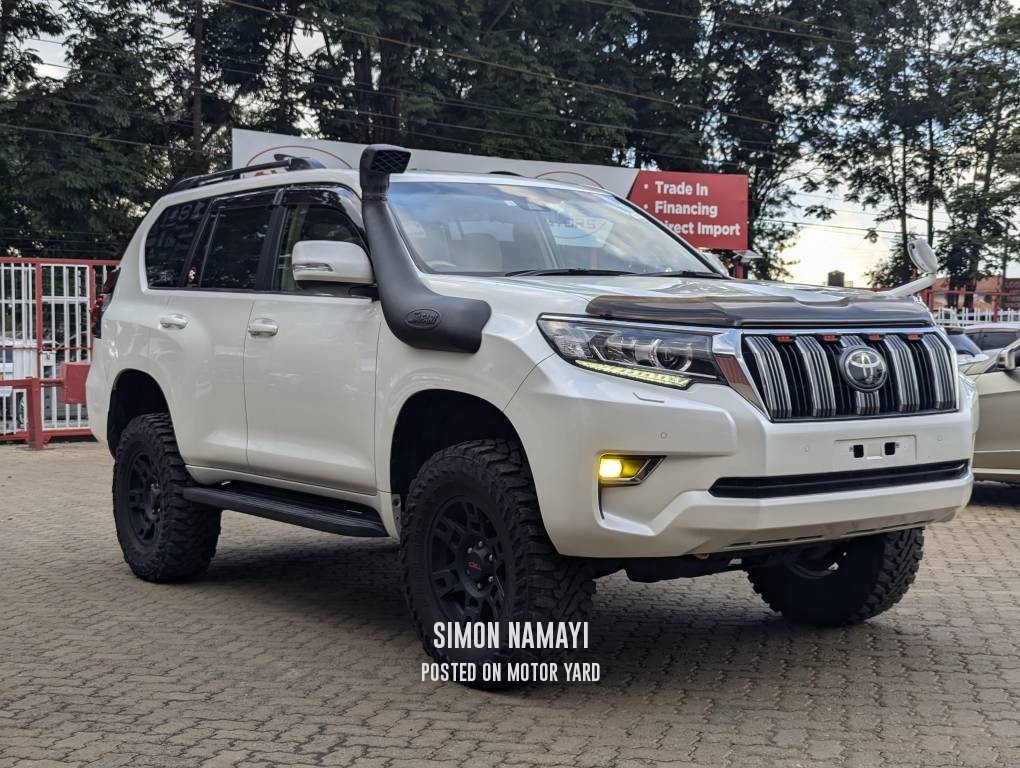 Toyota Land Cruiser Prado 2018 White