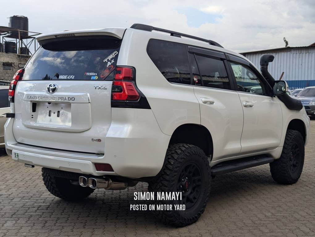 Toyota Land Cruiser Prado 2018 White
