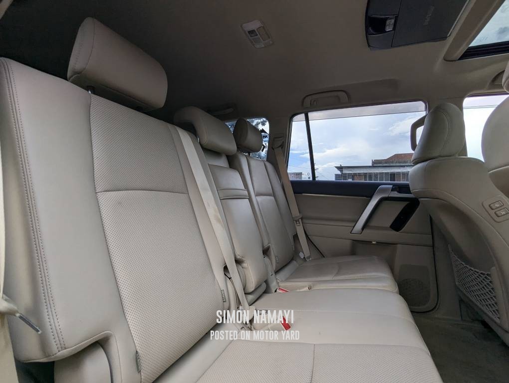 Toyota Land Cruiser Prado 2018 White