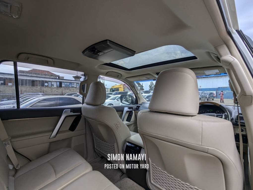 Toyota Land Cruiser Prado 2018 White