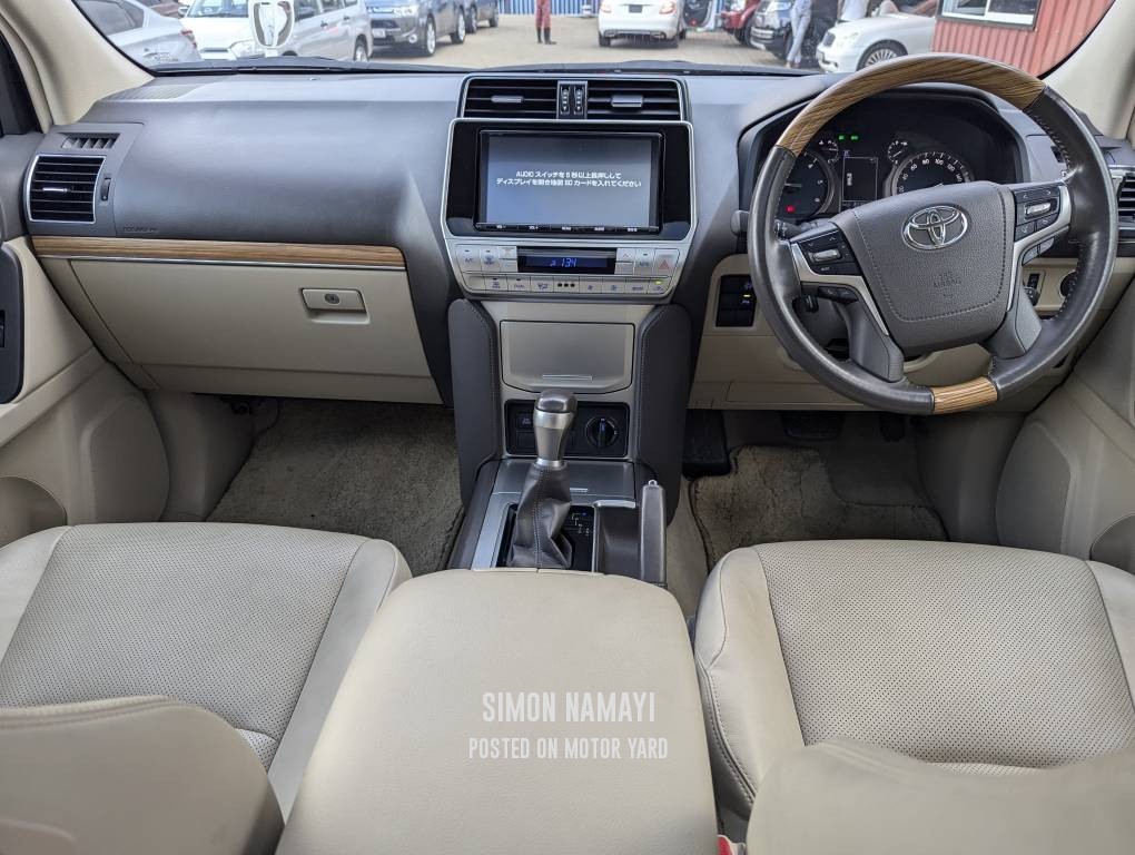 Toyota Land Cruiser Prado 2018 White