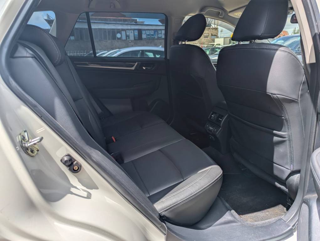 Subaru Outback 2017 White