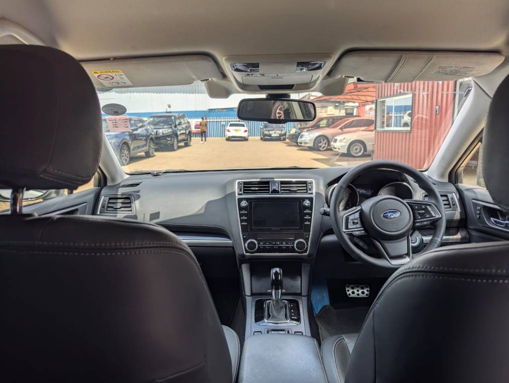 Subaru Outback 2017 White