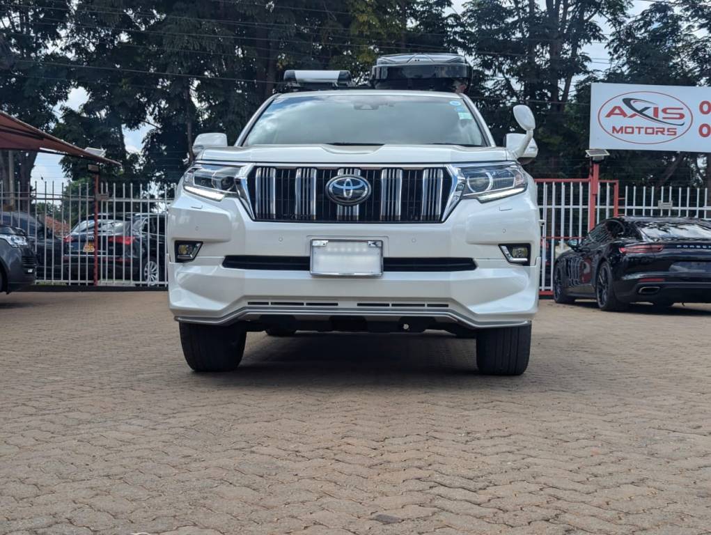 Toyota Land Cruiser Prado 2018 White