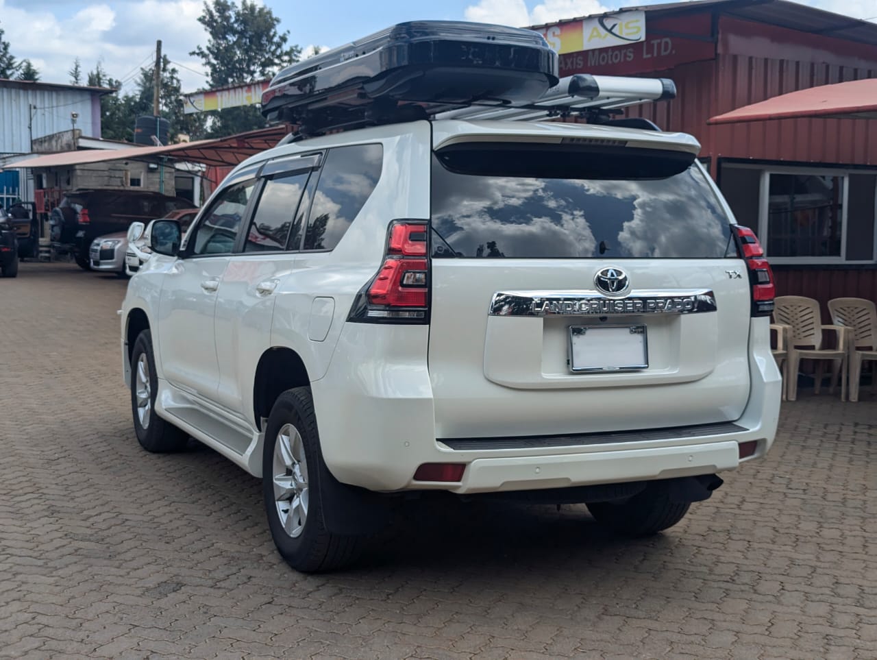 Toyota Land Cruiser Prado 2018 White