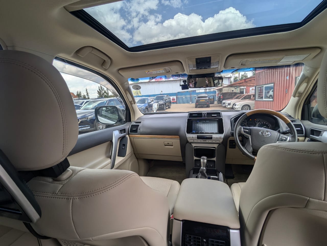 Toyota Land Cruiser Prado 2018 White