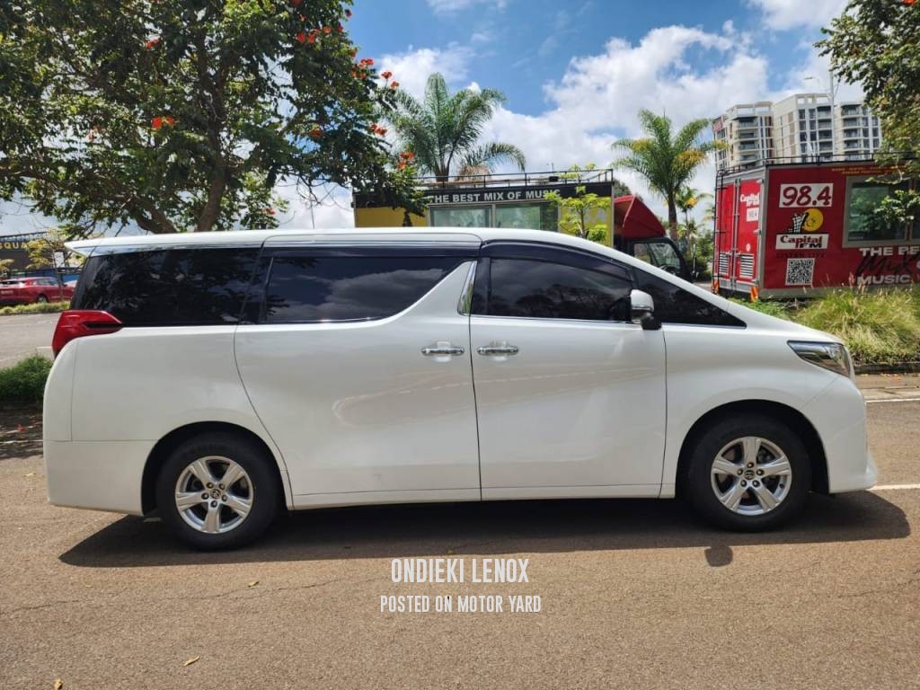 Toyota Alphard 2017 White