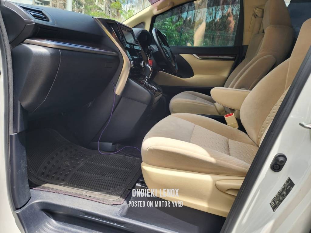 Toyota Alphard 2017 White