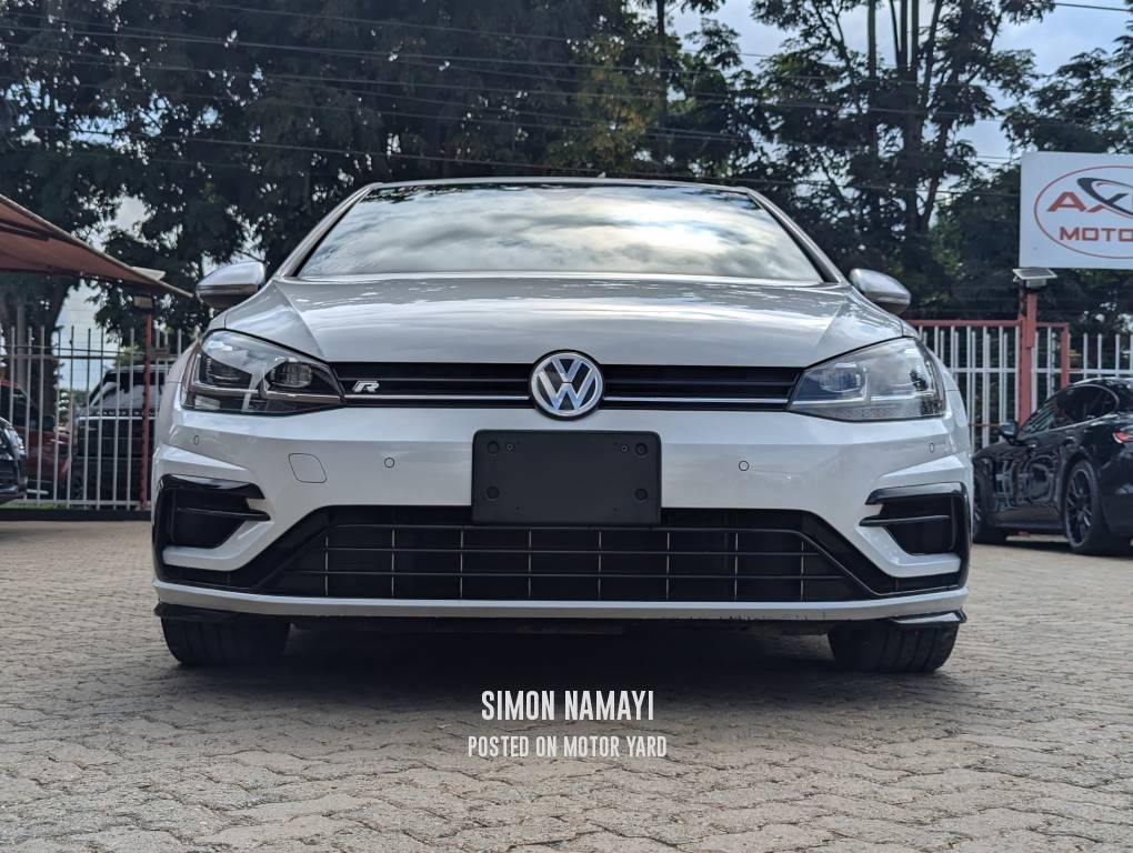 Volkswagen Golf 2018 White