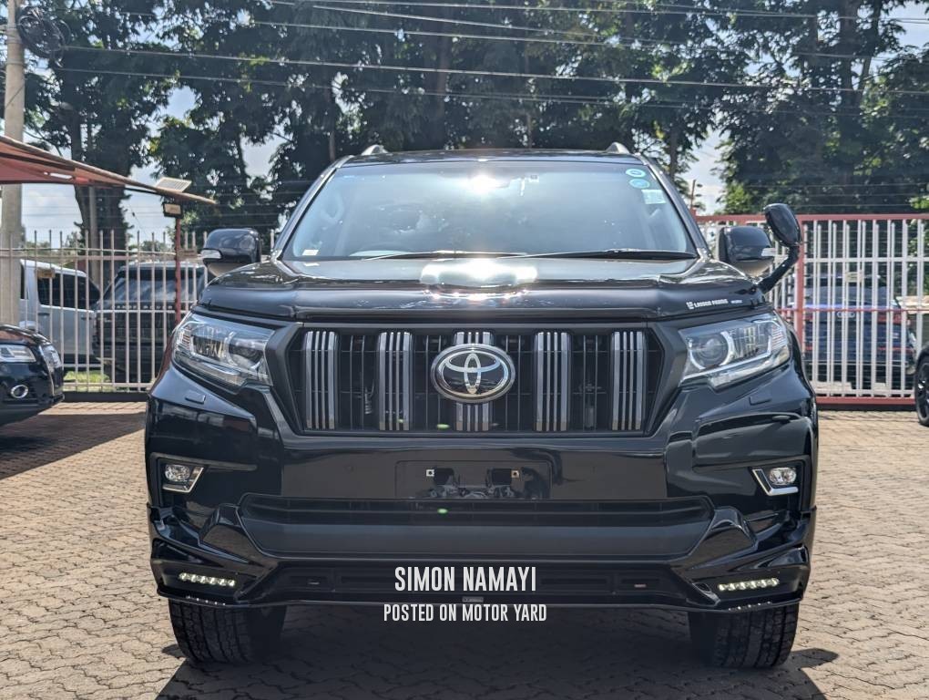 Toyota Land Cruiser Prado 2018 Black