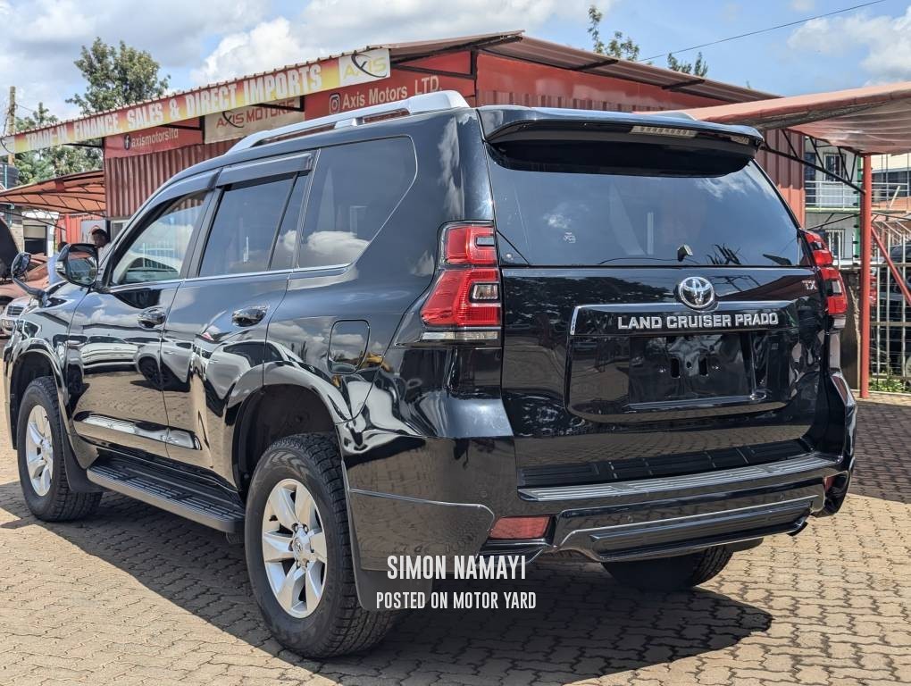 Toyota Land Cruiser Prado 2018 Black