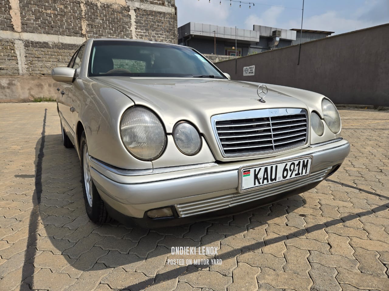 Mercedes-Benz E200 2002 Other
