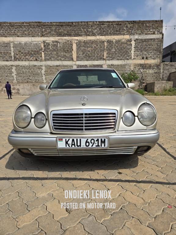 Mercedes-Benz E200 2002 Other