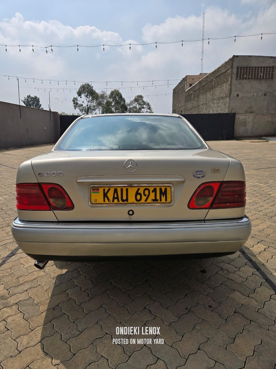 Mercedes-Benz E200 2002 Other