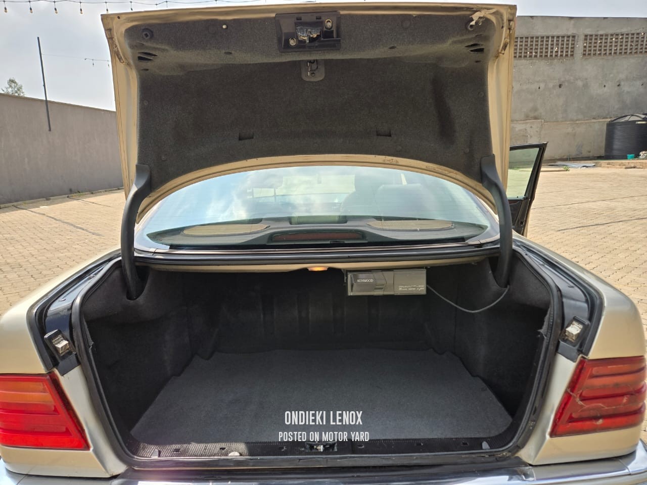 Mercedes-Benz E200 2002 Other