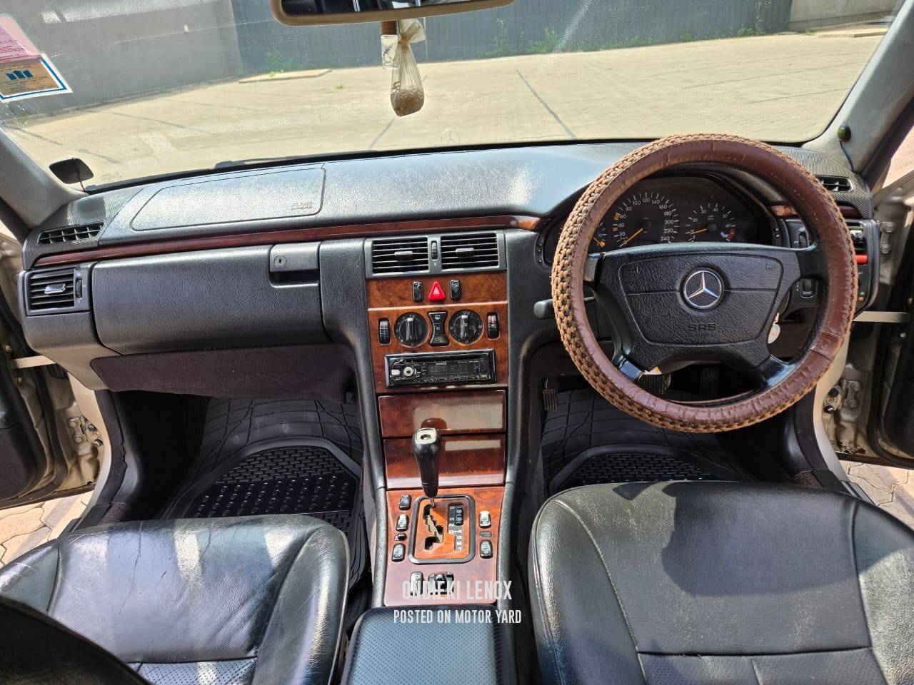 Mercedes-Benz E200 2002 Other