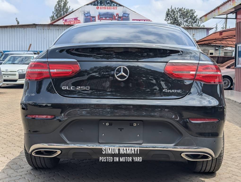Mercedes-Benz GLC 2018 Black
