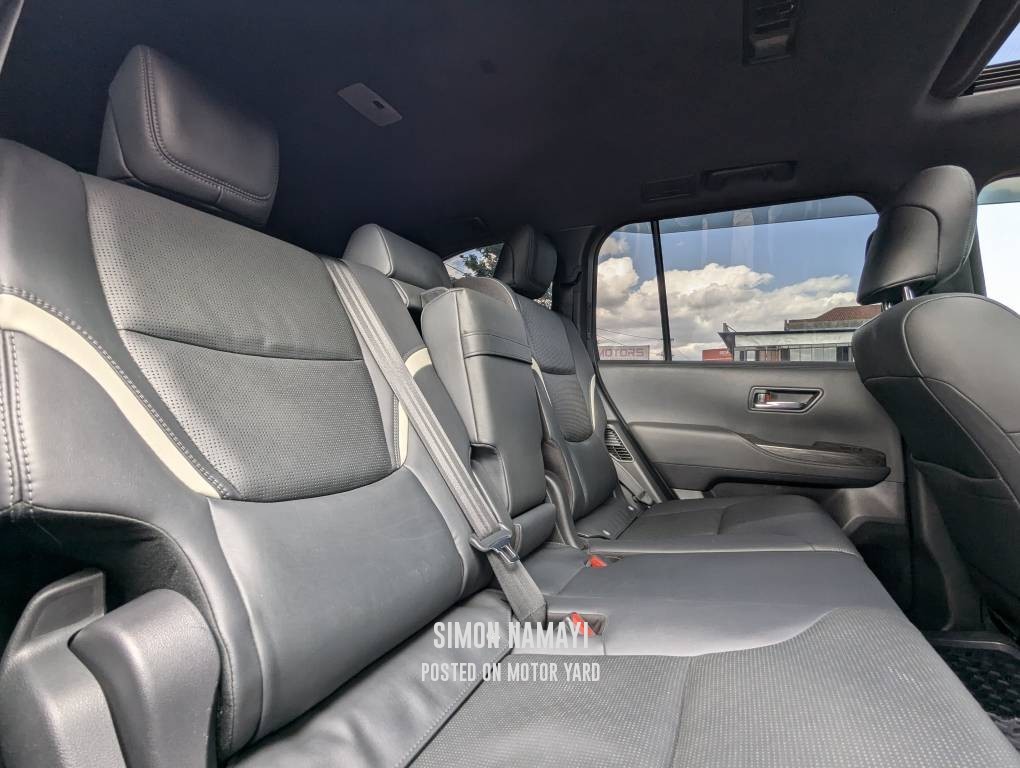 Toyota Land Cruiser Prado 2022 White