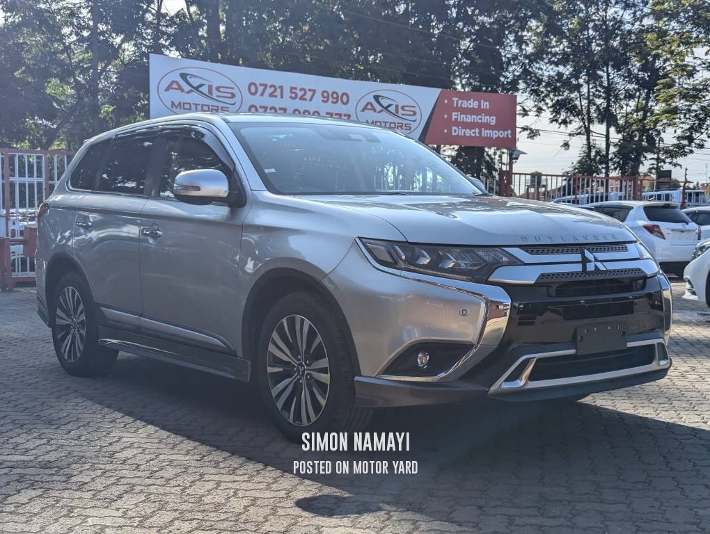 Mitsubishi Outlander 2018 Silver