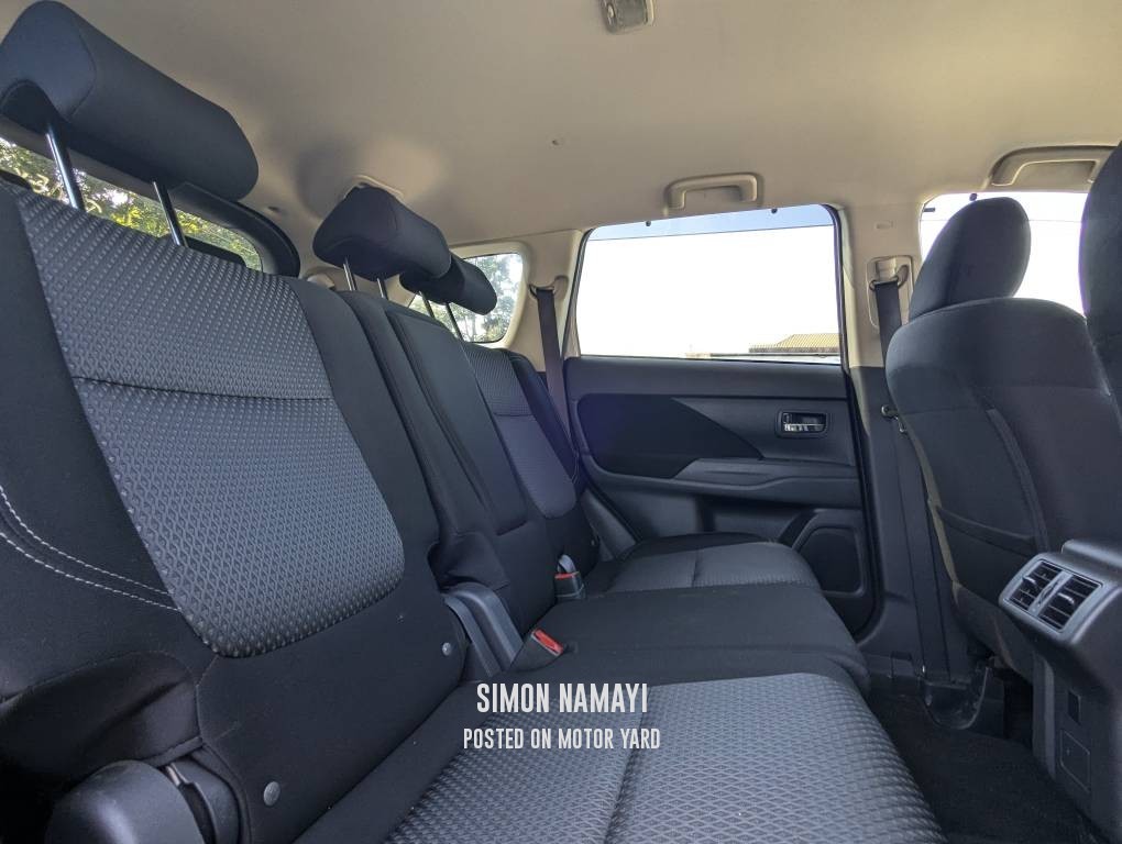 Mitsubishi Outlander 2018 Silver