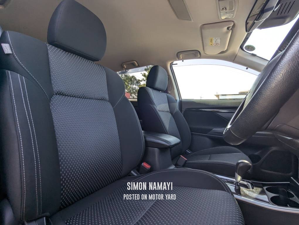 Mitsubishi Outlander 2018 Silver