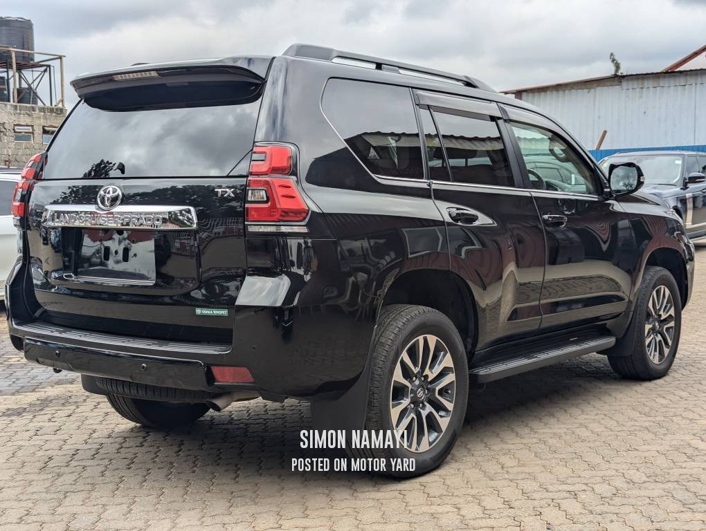 Toyota Land Cruiser Prado 2021 Black