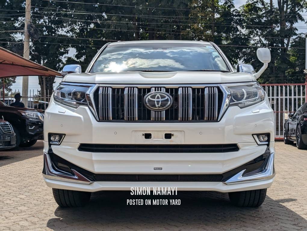Toyota Land Cruiser Prado 2021 White