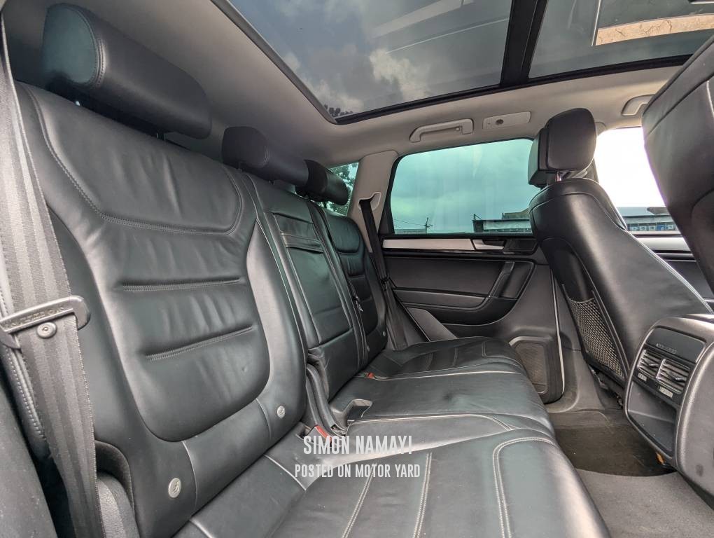 Volkswagen Touareg 2014 White