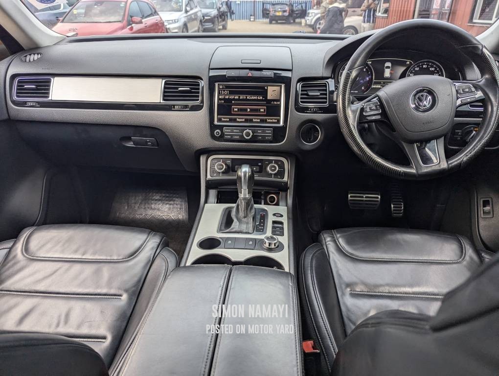 Volkswagen Touareg 2014 White