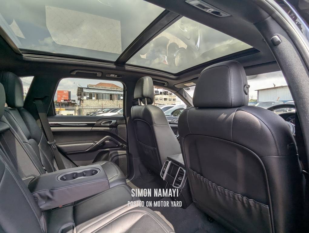 Porsche Cayenne 2016 Black