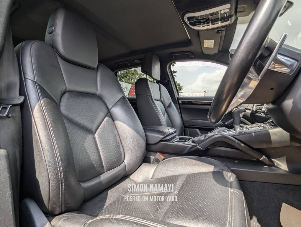 Porsche Cayenne 2016 Black