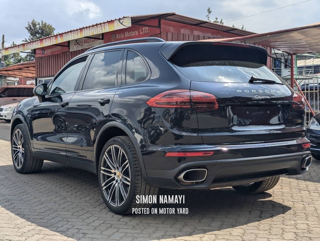 Porsche Cayenne 2016 Black