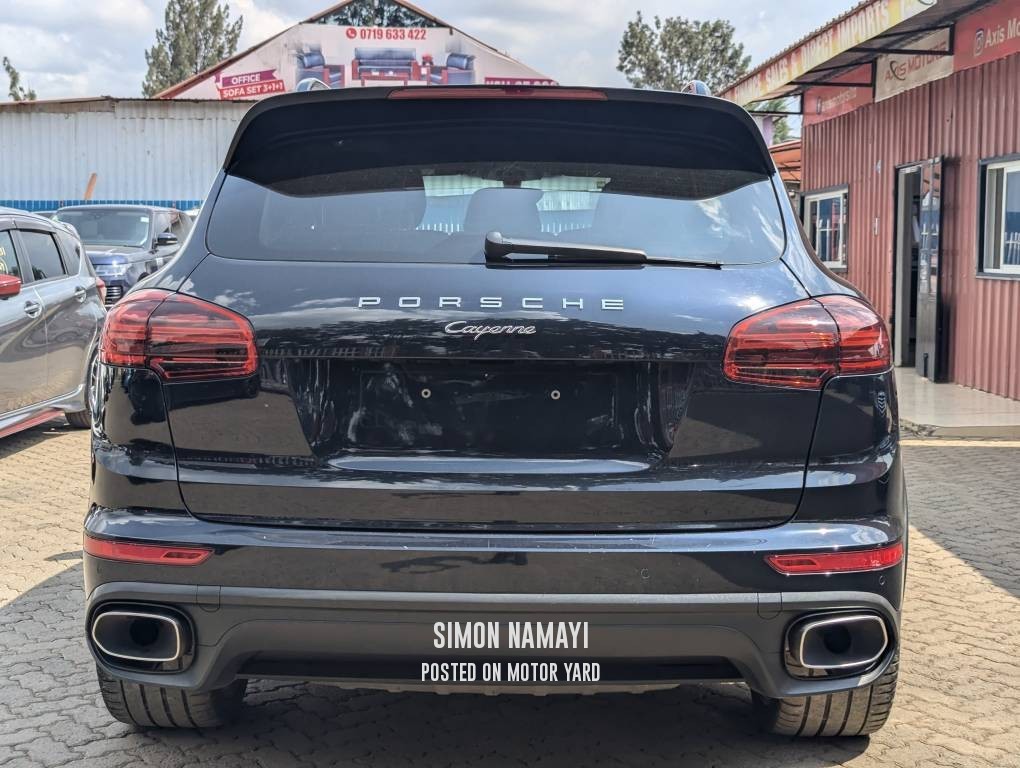 Porsche Cayenne 2016 Black