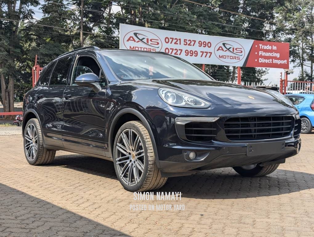 Porsche Cayenne 2016 Black