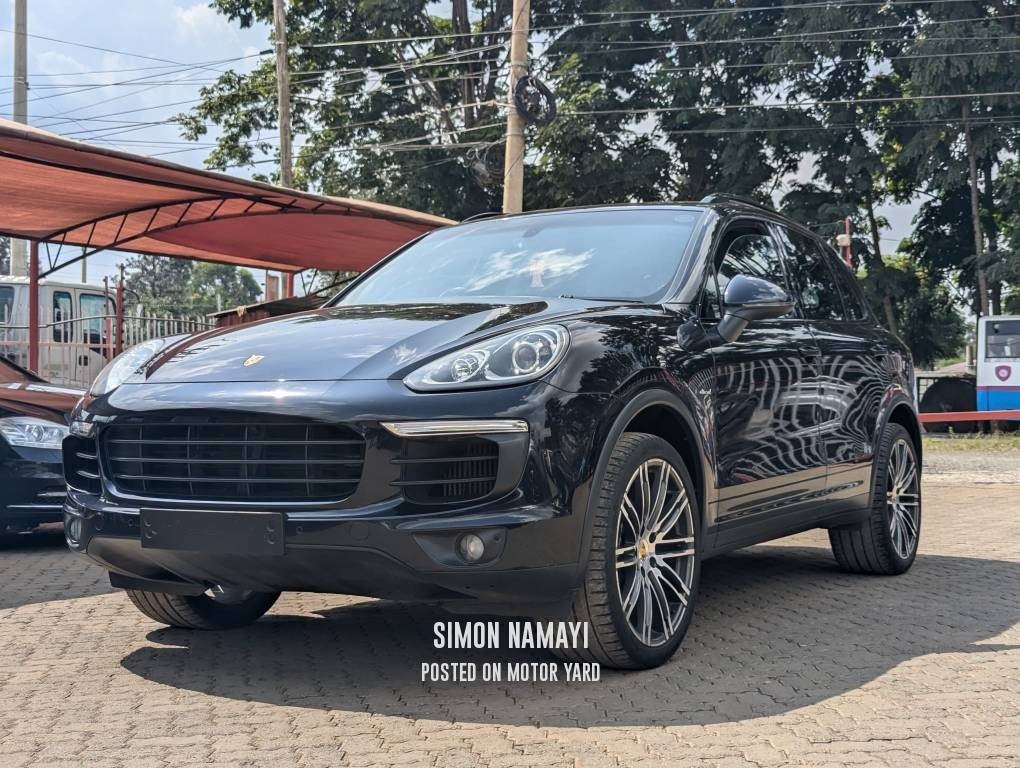 Porsche Cayenne 2016 Black