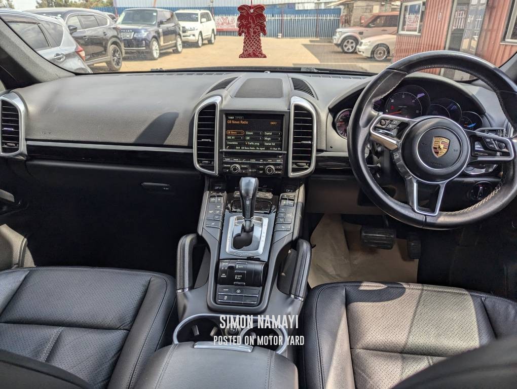 Porsche Cayenne 2016 Black