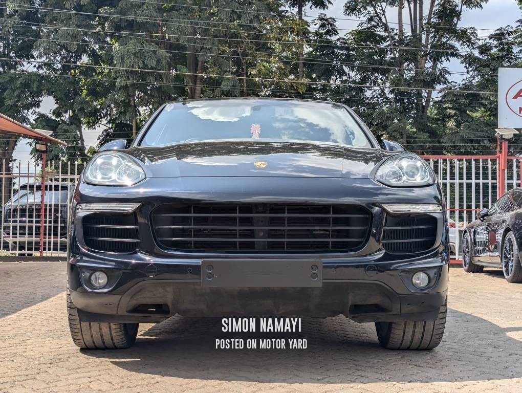 Porsche Cayenne 2016 Black