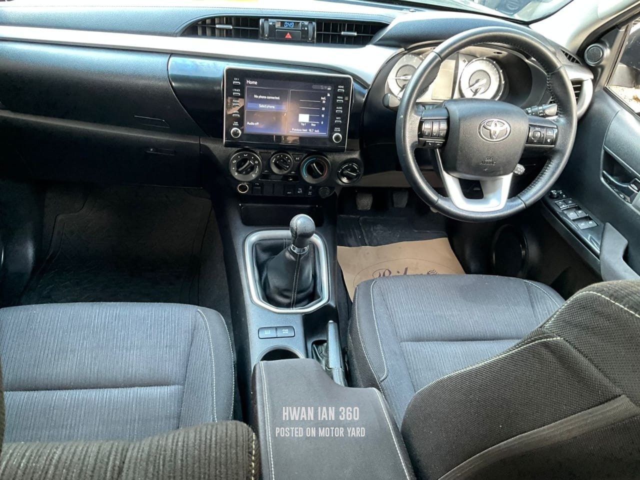Toyota Hilux 2022 Black