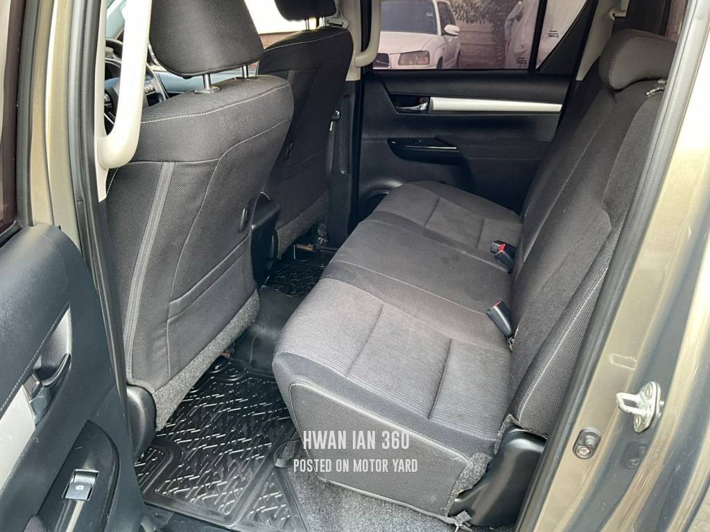 Toyota Hilux 2022 Grey