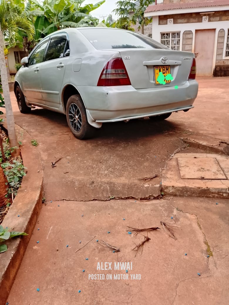 Toyota NZE 2013 Silver