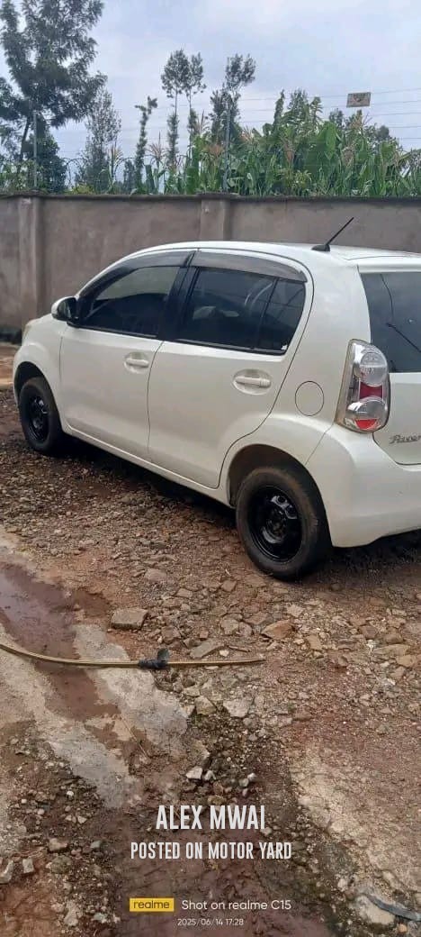 Toyota Passo 2015 White