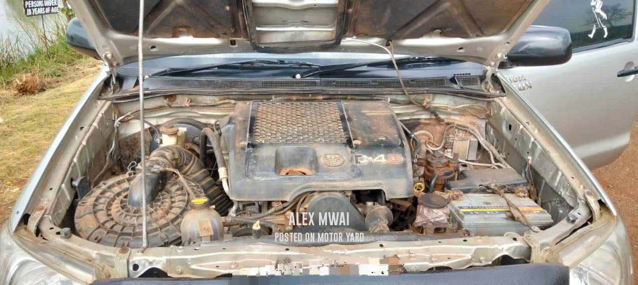 Toyota Hilux 2008 Silver