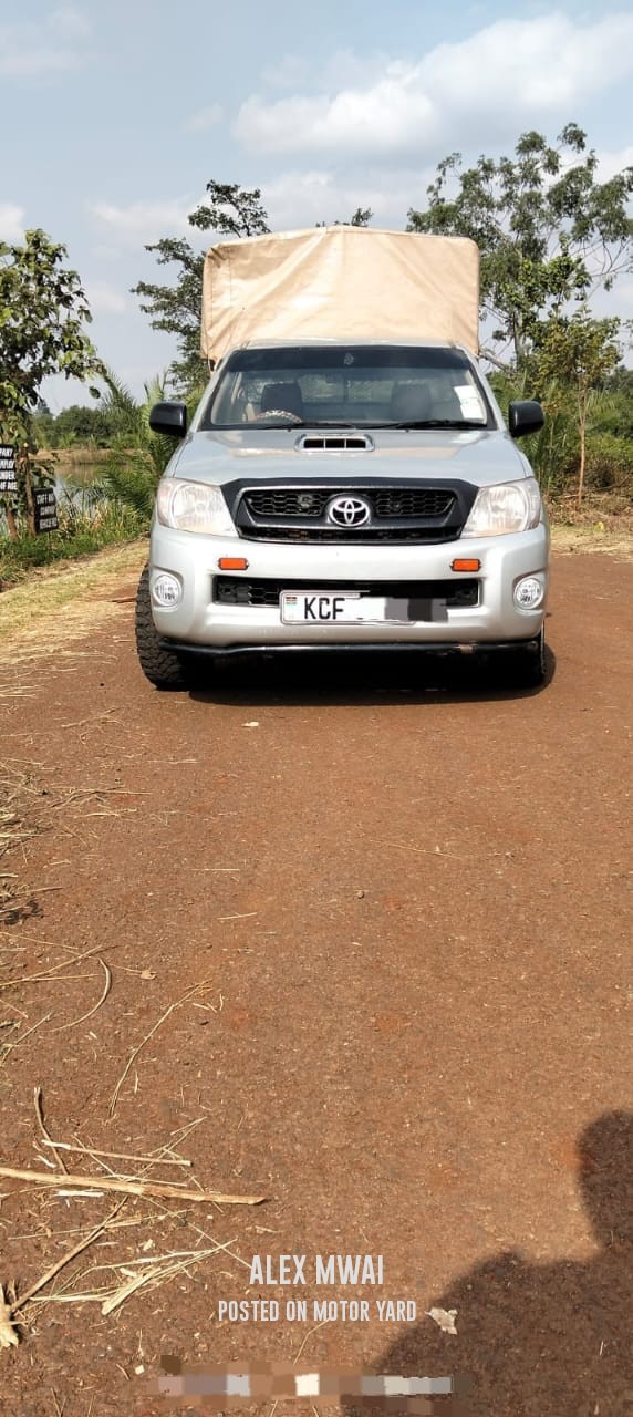 Toyota Hilux 2008 Silver