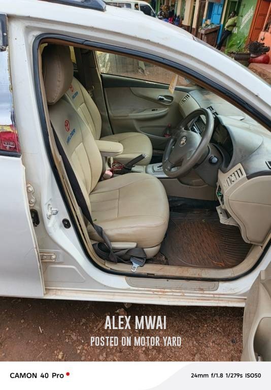 Toyota Fielder 2017 Silver