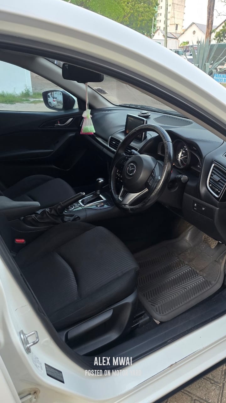 Mazda Axela 2015 White